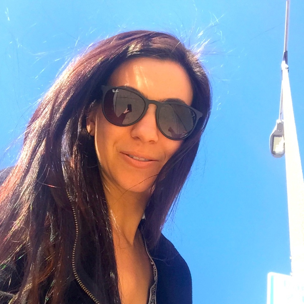 Authentic Ray-Ban Erika Classic 54mm Sunglasses🕶